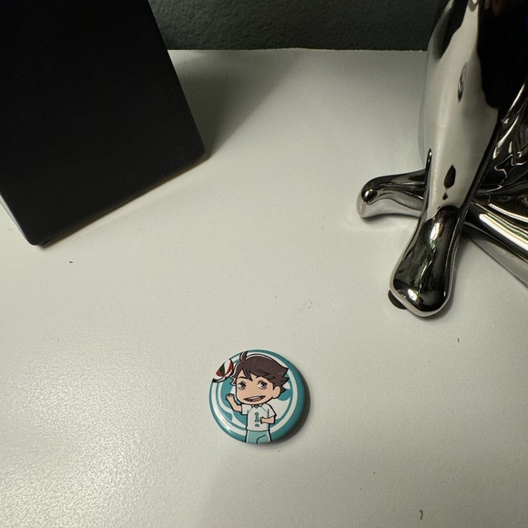 Haikyuu Oikawa Toru Anime Character Pin - Picture 4 of 4